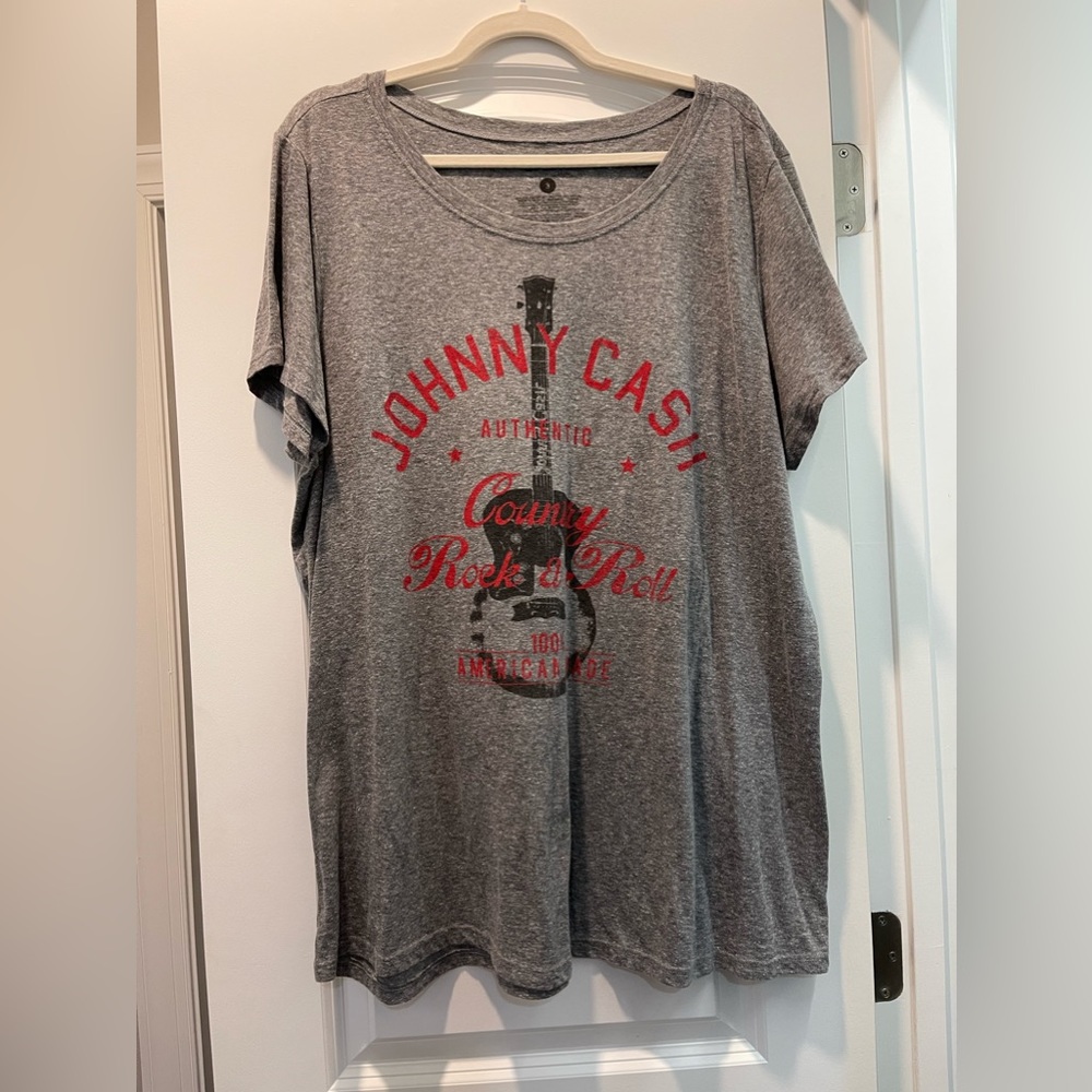 Grey tshirt